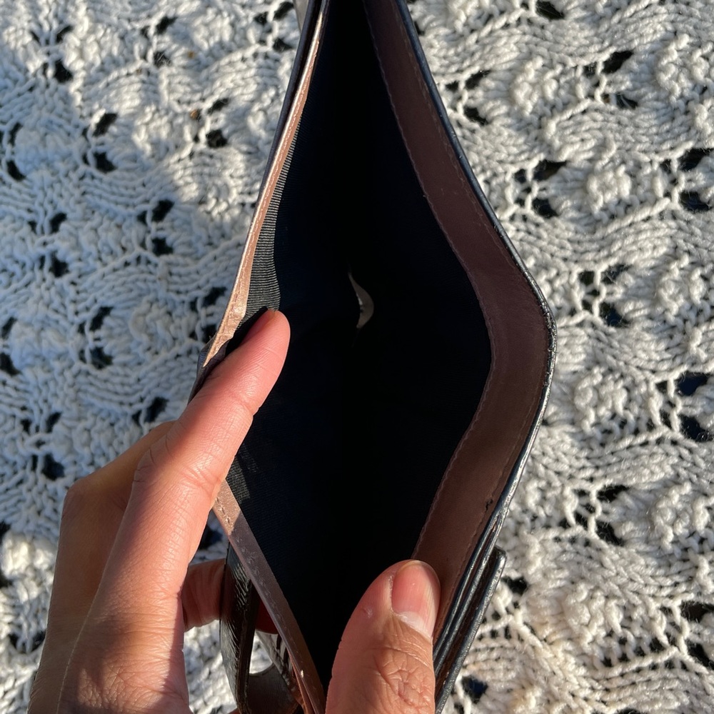 Gucci compact wallet - Picture 11 of 15